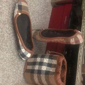 Burberry  shoes